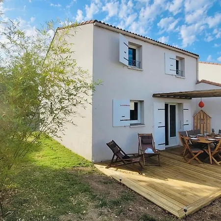 Holiday home Logis La Reine Des Sables *