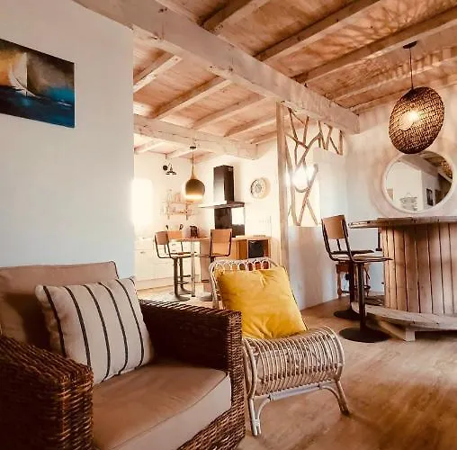 Logis La Reine Des Sables *